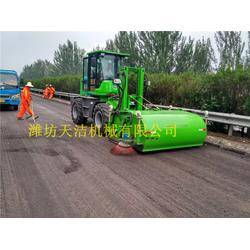 天潔機(jī)械 料場貨場清掃利器——高效掃路車與吸塵車系列解析