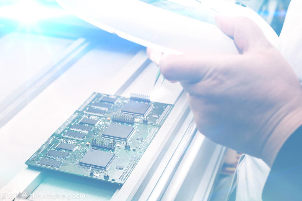 工廠計(jì)算機(jī)實(shí)驗(yàn)室 專業(yè)檢查與創(chuàng)新開發(fā)的融合